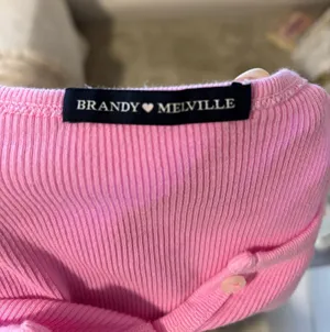 Brandy Melville Crop Top Pink thumbnail 3