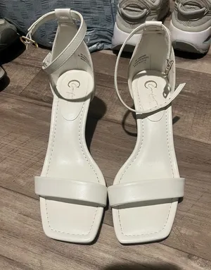 White heels Size 8 thumbnail 1