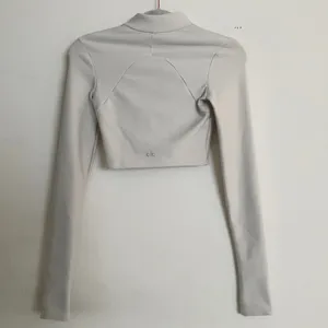 Alo Yoga Airlift Winter Warm Ski Time Long Sleeve Ivory XS thumbnail 6