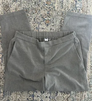 Old Navy Women's Gray Elastic Waist Dress Pants Size 8 thumbnail 1