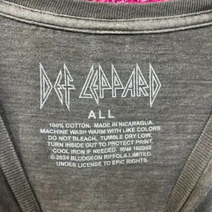 Def Leppard Take What You Want Eye Tour T-Shirt XXL thumbnail 4