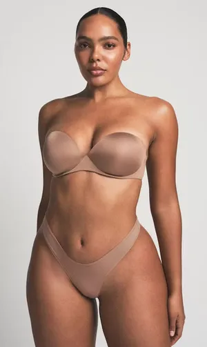 SKIMS Ultimate Strapless Push-Up Bra 34B thumbnail 1