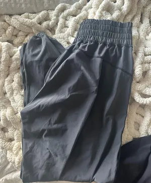 Lululemon Joggers thumbnail 2