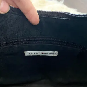 Vintage Y2K Tommy Hilfiger Black Silver Accent Stitching Hobo Shoulder bag thumbnail 7