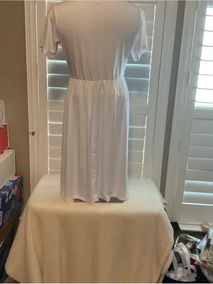 Casual White Button-Front Midi Dress with Pockets thumbnail 4