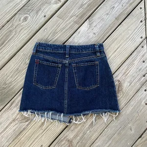 BDG Women's Dark Wash Raw Hem Denim Mini Skirt Size XS thumbnail 2