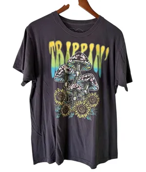 Obsessive Love Trippin'‎ Mushroom Graphic Tee Sunflower Print Top Size L thumbnail 1