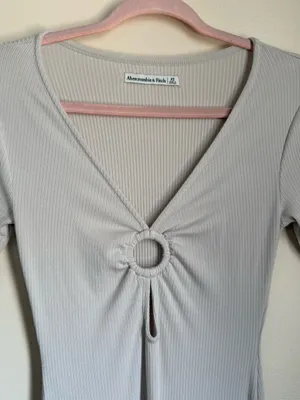 Abercrombie & Fitch Ribbed O-Ring Side Slit Dress in Cream Size XS thumbnail 4