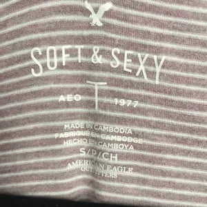 American Eagle • Soft and Sexy Mauve Striped V-Neck Shirt Size Small thumbnail 9