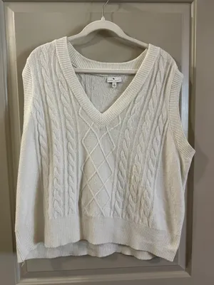 True Craft Cableknit Sweater Vest thumbnail 1