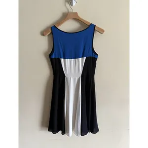 Express Color Block Blue Black Fit & Flare Skater Chiffon Dress Woman Sz 4‎ NWT thumbnail 3