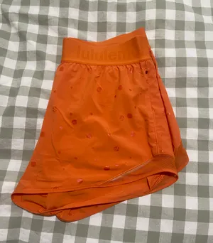 Lululemon Hotty Hot Shorts 4” thumbnail 2