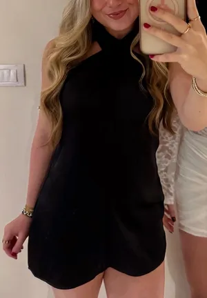 Black halter dress Size XS thumbnail 1
