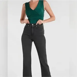 ✨EXPRESS Green Body Contour Double Layer Empire V Neck Sz XS Bodysuit✨ thumbnail 4