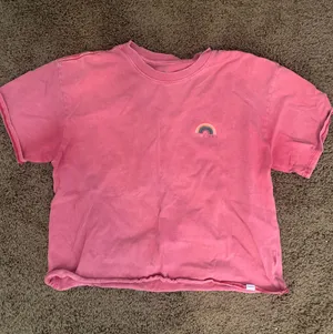 Tilly's Red/Pink short sleeve thumbnail 2