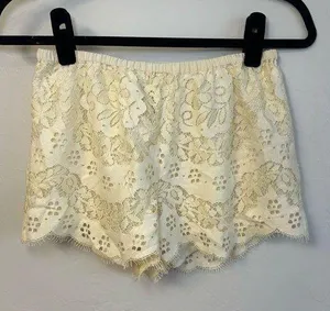 Cream Lace Shorts thumbnail 1
