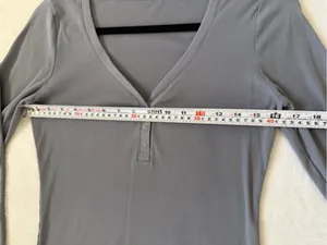 Vuori Ribbed Long Sleeve Henley Top Blue Gray Size M Stretch Athleisure thumbnail 7