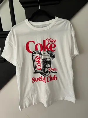 Old Navy graphic tee shirt thumbnail 2