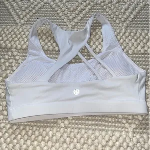 WHITE SPORTS BRA Size M thumbnail 2