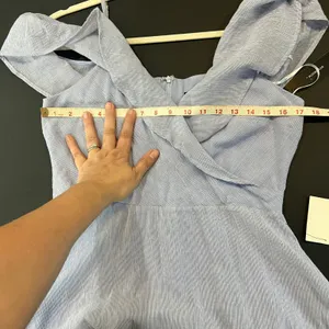 Lulus Pinstripe Midi Dress Womens Large Blue NWT Ruffle Cold Shoulder Pocket thumbnail 11
