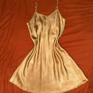 Nightgown Gold Size L thumbnail 1