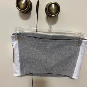 NWT Beyond Yoga Spacedye Line Up Strapless Cropped Top Silver White Stripe S thumbnail 6