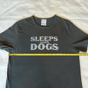 Barkology gray “Sleeps with Dogs” T-shirt size M thumbnail 5