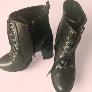 Sincerely Jules Black Boots Size 7.5 thumbnail 1