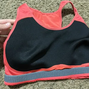 Nike sports bra thumbnail 4