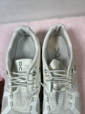 On Cloud Running Shoes White8.5 thumbnail 7