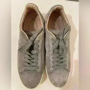 Tod's Trainers Sneakers Womens Beige Suede Studded Low Top Lace Up Size 7.5‎ thumbnail 3