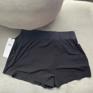 Alo Yoga Breezy Short Black L thumbnail 5