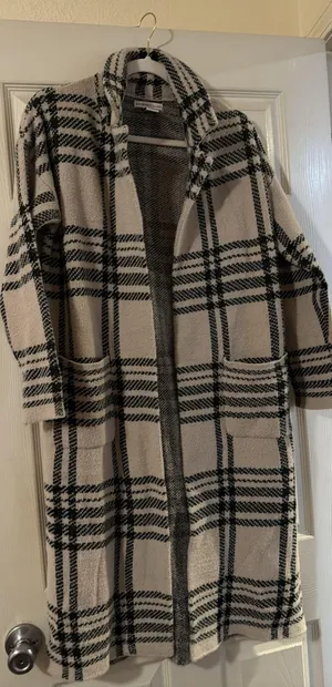 Cardigan thumbnail 1