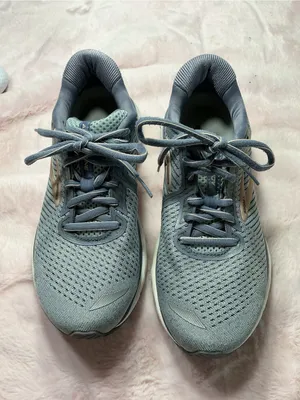 Brooks Women's Light Blue Gray Running Shoes b101 thumbnail 1