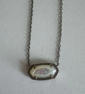 Kendra Scott Necklace thumbnail 3