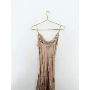 Shona Joy La Lune Bias Cowl Maxi Dress in Desert Rose Satin Size 4 Cocktail thumbnail 13