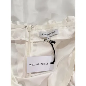 NWT WeWoreWhat Womens Dress White Rose Mini Satin Strapless A Line Party Size 6 thumbnail 4