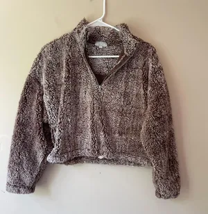 Boutique cropped sherpa thumbnail 1