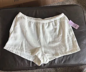 Wild Fable high-rise fleece shorts with pockets thumbnail 1