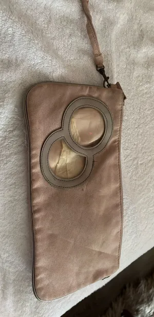 Pink wristlet thumbnail 1