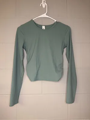 Lululemon All It Takes Back-Twist Ribbed Long-Sleeve Shirt in Crater Blue Size 6 thumbnail 4