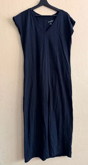 Universal Thread Black Maxi Dress V-Neck thumbnail 1