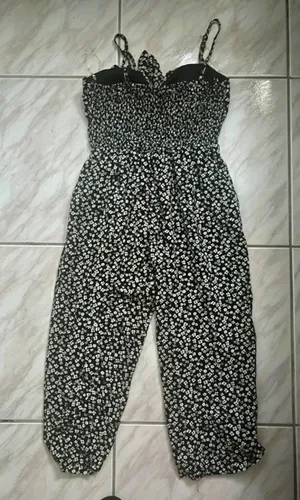 Women's Floral Jumpsuit - Size M thumbnail 2