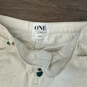 One Teaspoon‎ Hawks High Rise Twisted Cuff Hem Distressed Shorts - Size 26 - NWT thumbnail 9