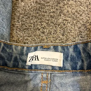 Zara Straight Leg Jeans thumbnail 2