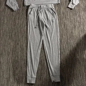 Alo Yoga Muse Set Grey Size XS thumbnail 3