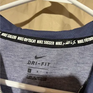 Nike soccer sweatshirt thumbnail 2