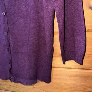 Maurices Purple Scoop Neck Button Front 3/4 Sleeve Cardigan Sweater Medium thumbnail 3