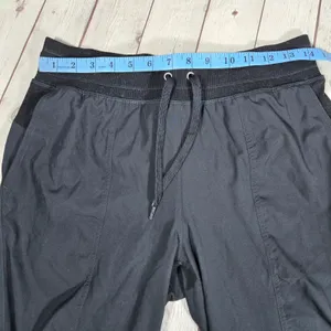 Quince‎ Mid-Rise Performance Tech Jogger Black Small thumbnail 6