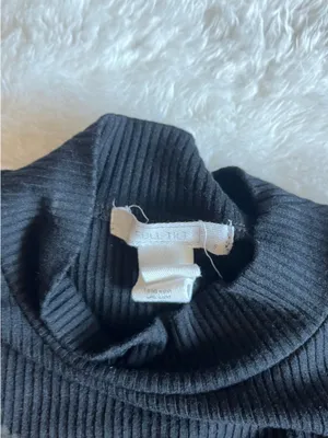 Full Tilt Long Sleeve Cut-Out Top thumbnail 2